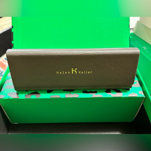 Helen Keller Embrace Leopard Hug You Sunglasses H2216 N06 Genuine New with/Tags - Picture 7 of 16